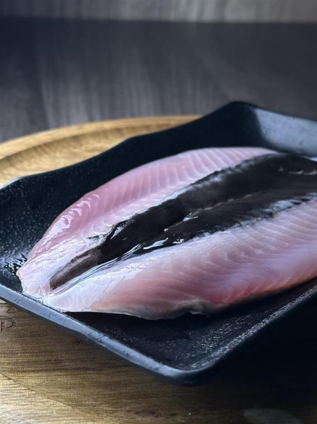 1片無刺虱目魚肚(140g±10/1片）,海男子紀家水產